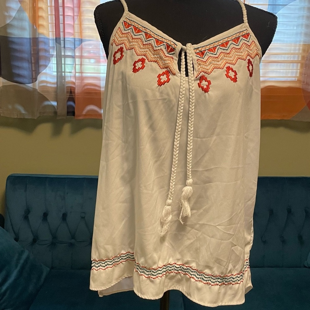 Embroidered White Sleeveless Top